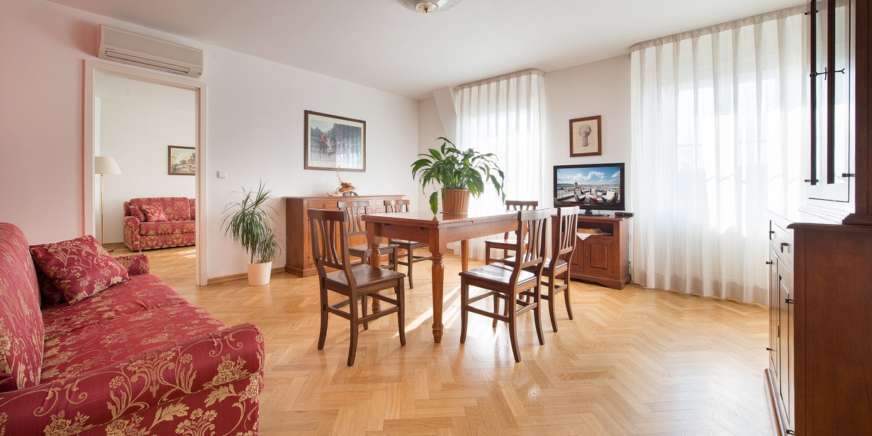 5living_room_prague_view_suite_apartment_hotel_suite_home_prague.jpg