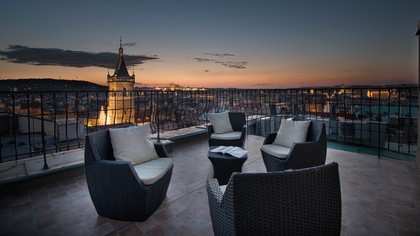 SUITE AVEC VUE SUR LE CHATEAU DE PRAGUE