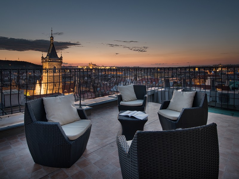 APARTMENT WITH VIEW TO PRAGUE CASTLE